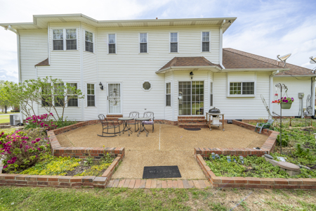 Custom Home for Sale with Lake Views in Lexington, TN - image 39