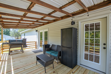 Remodeled Home for Sale on Large Lot in Medon, TN - image 27