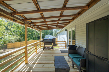 Remodeled Home for Sale on Large Lot in Medon, TN - image 28