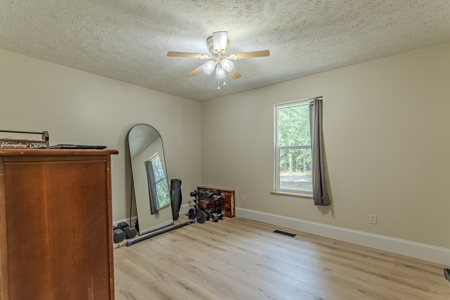 Remodeled Home for Sale on Large Lot in Medon, TN - image 22