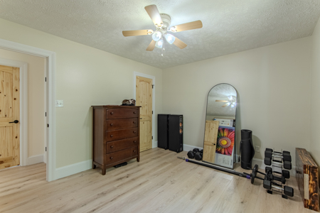 Remodeled Home for Sale on Large Lot in Medon, TN - image 23