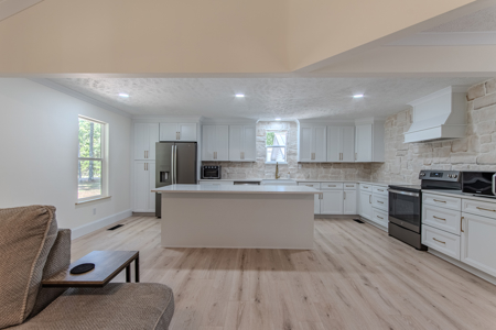 Remodeled Home for Sale on Large Lot in Medon, TN - image 7