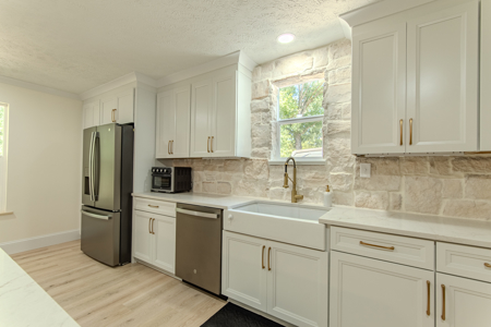 Remodeled Home for Sale on Large Lot in Medon, TN - image 10