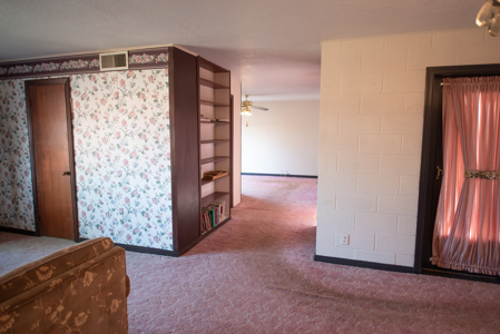 Home For Sale In Mangum, Oklahoma - image 15