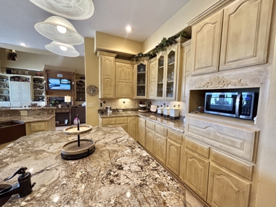 Luxury Home and 51 Acres for sale Hartshorne OK. - image 8