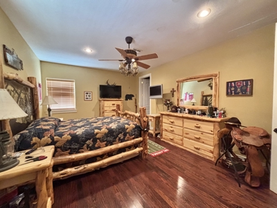 Luxury Home and 51 Acres for sale Hartshorne OK. - image 25