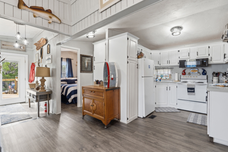 Canal Front Home With Boat House in Suwannee, FL - image 20