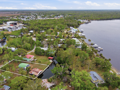 Canal Front Home With Boat House in Suwannee, FL - image 6