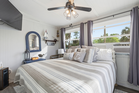 Canal Front Home With Boat House in Suwannee, FL - image 17