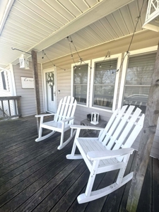 Charming, Updated Ranch in a Desirable Neighborhood! - image 4