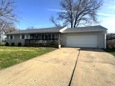 Charming, Updated Ranch in a Desirable Neighborhood! - image 2