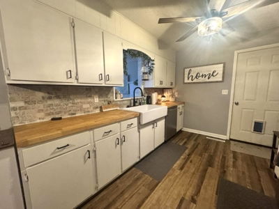 Charming, Updated Ranch in a Desirable Neighborhood! - image 9