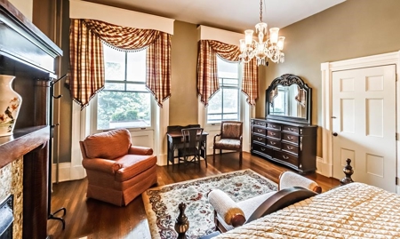 Historic Litz Mansion | Timeless Elegance Since 1848 - image 4