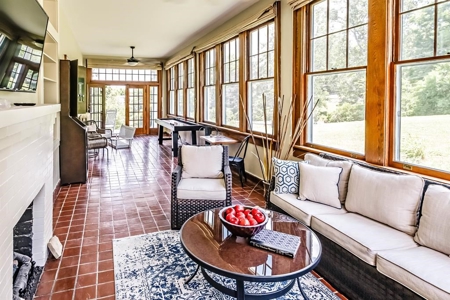 Historic Litz Mansion | Timeless Elegance Since 1848 - image 7