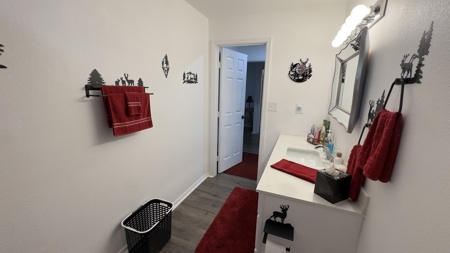 Completely Remodeled Lakefront Home in Lone Star Texas - image 11