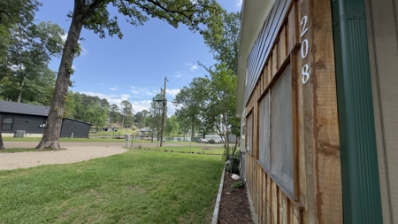 Completely Remodeled Lakefront Home in Lone Star Texas - image 35