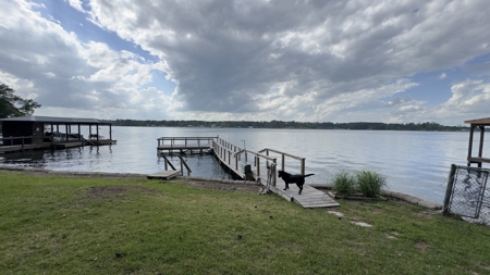 Completely Remodeled Lakefront Home in Lone Star Texas - image 24