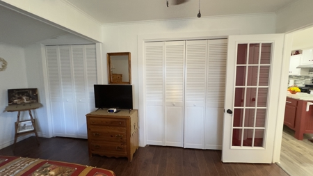 Completely Remodeled Lakefront Home in Lone Star Texas - image 3