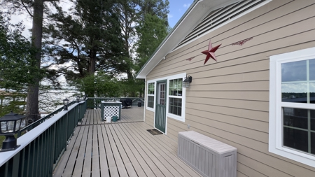 Completely Remodeled Lakefront Home in Lone Star Texas - image 16