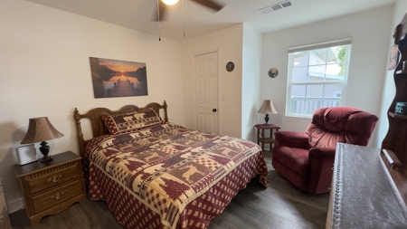 Completely Remodeled Lakefront Home in Lone Star Texas - image 5