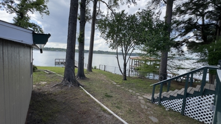 Completely Remodeled Lakefront Home in Lone Star Texas - image 18