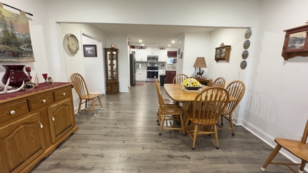 Completely Remodeled Lakefront Home in Lone Star Texas - image 7