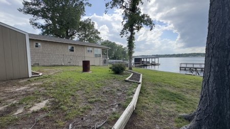 Completely Remodeled Lakefront Home in Lone Star Texas - image 20