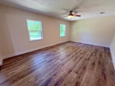 Brand New Remodeled 3BR-2BA on 2 Acres Yantis Hopkins County TX - image 12