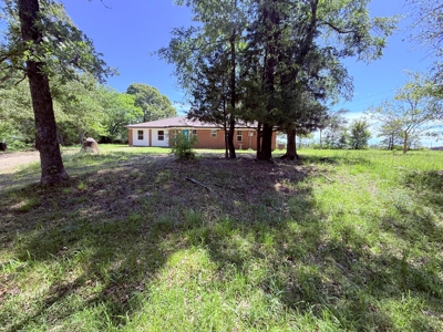 Brand New Remodeled 3BR-2BA on 2 Acres Yantis Hopkins County TX - image 2