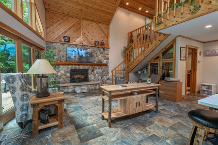 Beautiful Lakefront Home on Lake Arbutus, WI - image 9