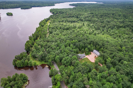 Beautiful Lakefront Home on Lake Arbutus, WI - image 36