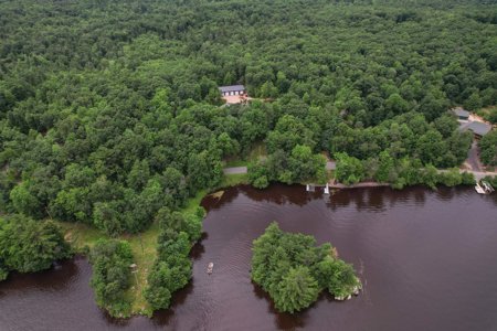 Beautiful Lakefront Home on Lake Arbutus, WI - image 4