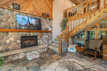 Beautiful Lakefront Home on Lake Arbutus, WI - image 23
