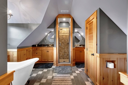 Modern Log Home on 125+ Acres Bordering National Forest - image 16