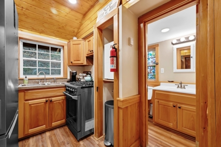 Modern Log Home on 125+ Acres Bordering National Forest - image 44