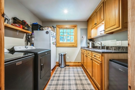 Modern Log Home on 125+ Acres Bordering National Forest - image 14