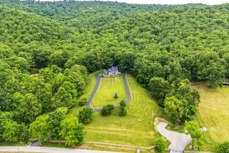 Modern Log Home on 125+ Acres Bordering National Forest - image 32