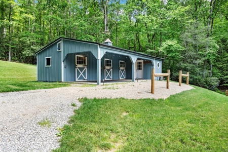 Modern Log Home on 125+ Acres Bordering National Forest - image 33