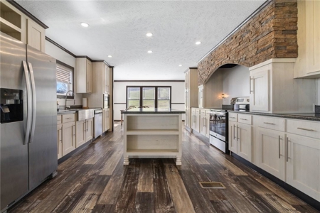 Custom Log Home on 36 Acres & Guest Home Newton Co For Sale - image 34