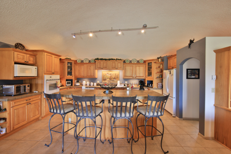 Country Home with Shop, Acreage, Irrigation For Sale in Colorado - image 10