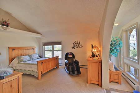 Country Home with Shop, Acreage, Irrigation For Sale in Colorado - image 16