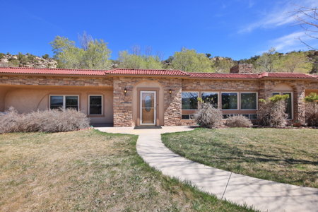 Country Home with Shop, Acreage, Irrigation For Sale in Colorado - image 6