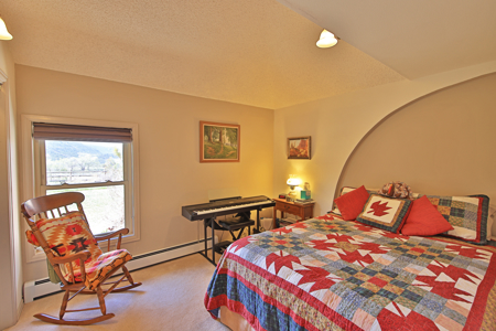 Country Home with Shop, Acreage, Irrigation For Sale in Colorado - image 20