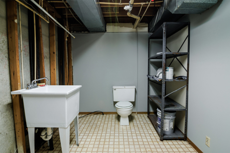 12± Acres with Creek, Shop & Spacious Home Near Cameron - image 17