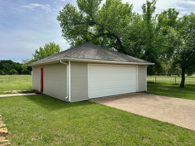 3 Bed Home on 1.99 Acres in Brownwood TX with Shop - image 34