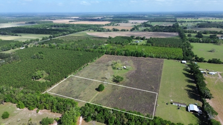 6.42 Acres For Sale in Bell, Fl! - image 1