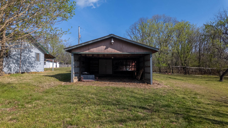 Country Homes and Acreage in the Heart of the Missouri Ozarks - image 43