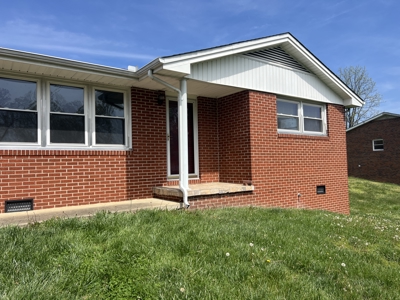 3 Bedroom Home on .21 acre lot in Kingsport, TN - image 2