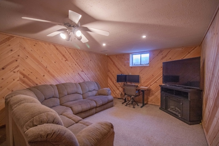 Home For Sale Marion, IA Linn-Mar - image 12