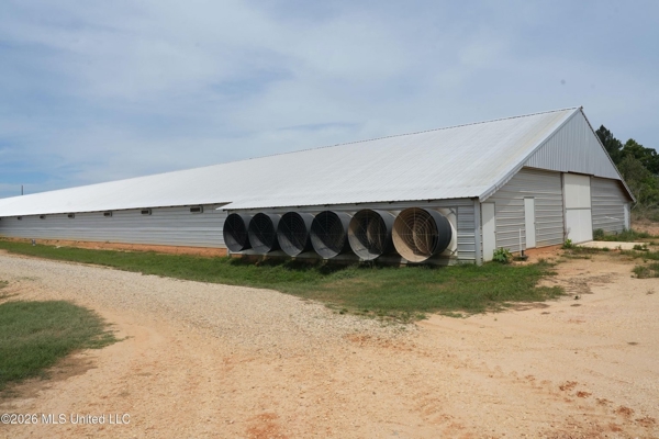 Collins, MS Poultry Pullet Farm for Sale